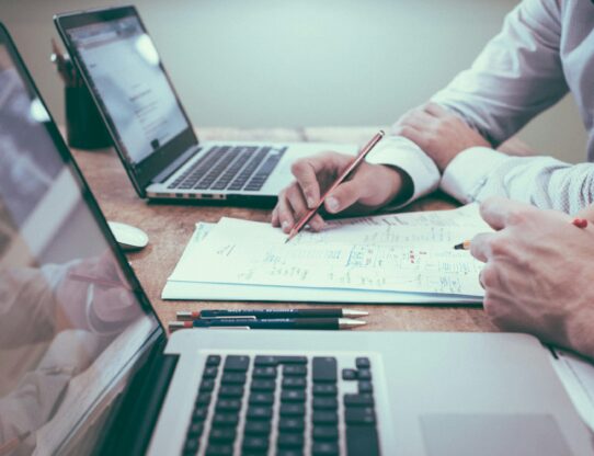 Risk vs Reward – Start-ups or Global Organisations?